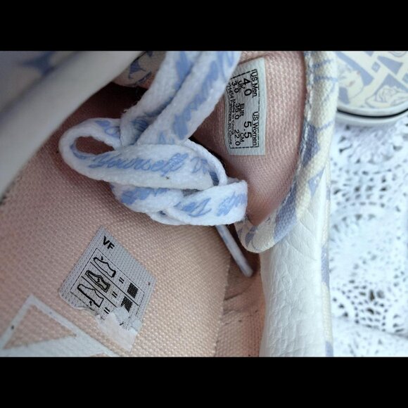 Vans Womens Breast Cancer Awareness Limited Addition Size 5.5 Casual Streetwear - Picture 5 of 6
